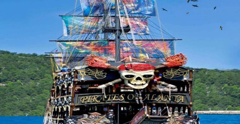 Alanya: Pirates of Alanya Boat Tour with Lunch and Drinks - The Buffet and Drinks: Satisfying and Convenient