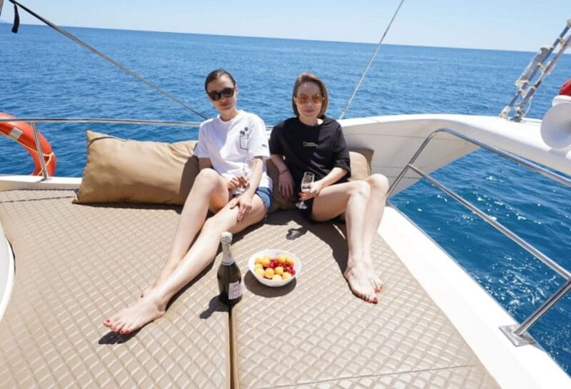 Alanya: Private Yacht Trip with Lunch and Soft Drinks - Scenic Cruising and Photo Opportunities