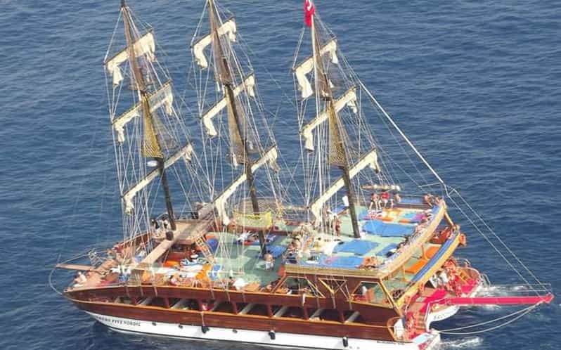 Alanya:Catamaran Tour with Lunch&Soft Drinks Animation Shows - A Deep Dive into the Alanya Catamaran Experience