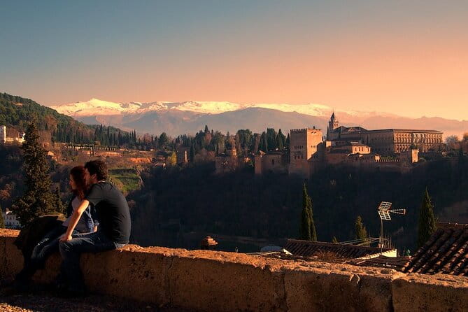 Albaicín and Sacromonte Sunset tour + Flamenco show - Exploring Granada’s Enchanting Neighborhoods at Sunset