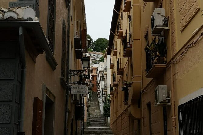 Albaicín and Sacromonte Sunset tour + Flamenco show - Who Will Love This Tour