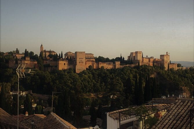 Albaicín and Sacromonte Sunset tour + Flamenco show - FAQs