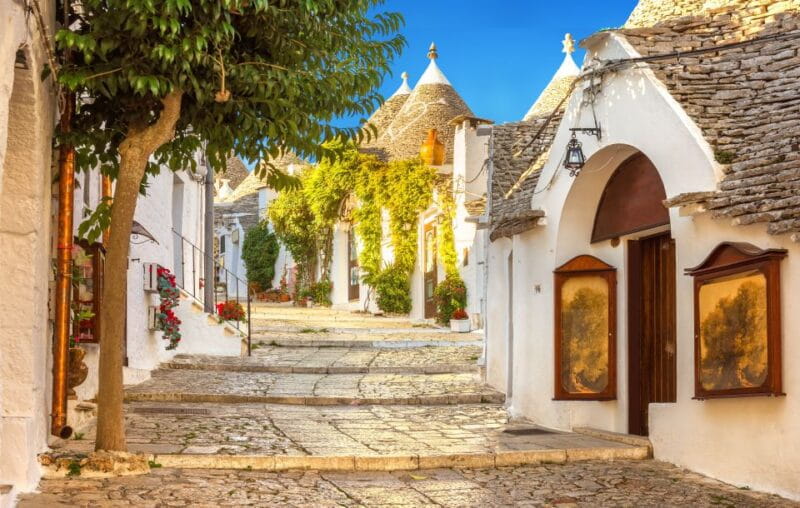 Alberobello: 2-Hour Guided Trulli Tour - Entering Alberobello: What To Expect From the Tour