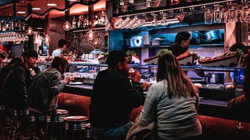 Albufeira: 5 Bars and 1 Nightclub Pub Crawl with Free Shots - Key Points / Takeaways