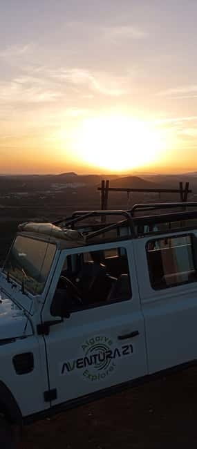 Albufeira: Jeep SunSet Tour & glass of wine - Exploring the Algarve Countryside in Style