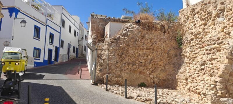Albufeira: Old Town 1.5h - The Role of Guides and Their Impact on Your Experience