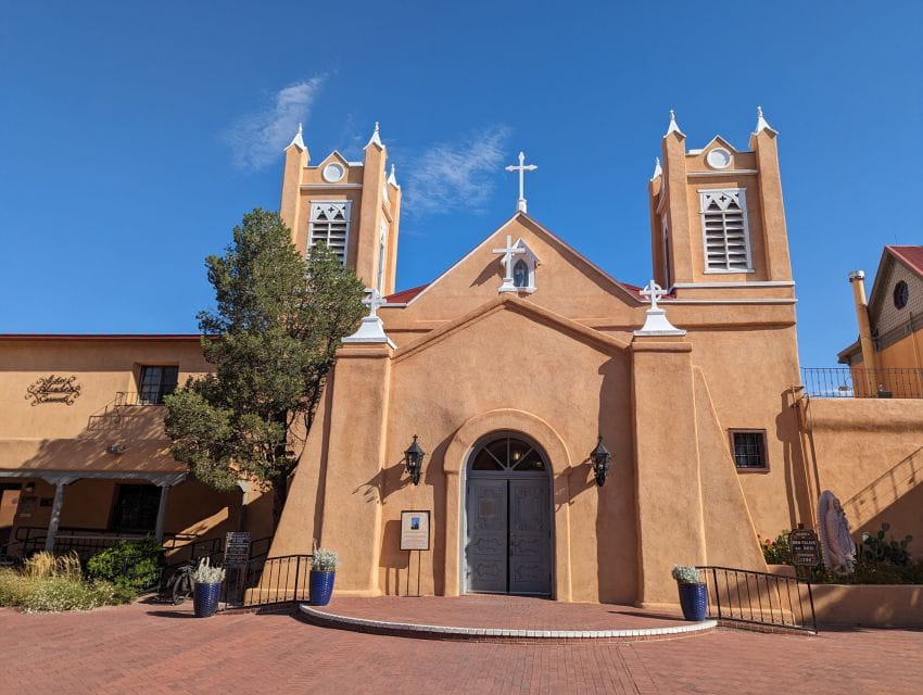 Albuquerque Scavenger Hunt Walking Tour and Game - Accessibility and Mobility Considerations