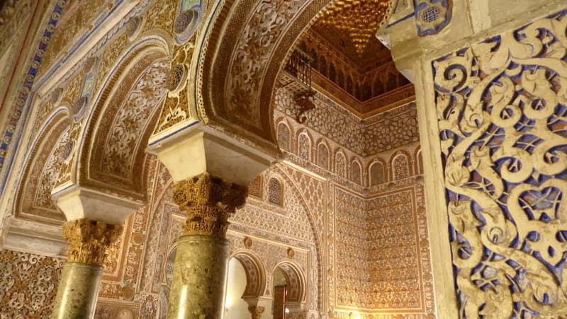 Alcazar of Seville Exclusive Group, max. 9 travelers - Entering The Alcazar