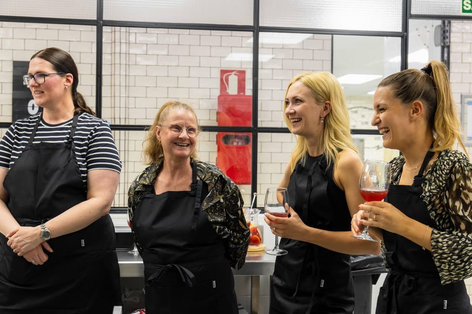 Alcudia: Authentic Paella and Sangria Workshop - Things To Know