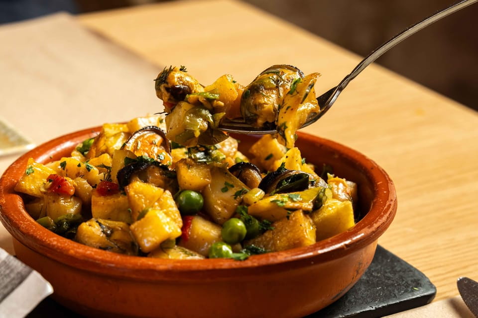 Alcudia: Self-Guided Gourmet Tapas and Wine Tour - Accessibility Features