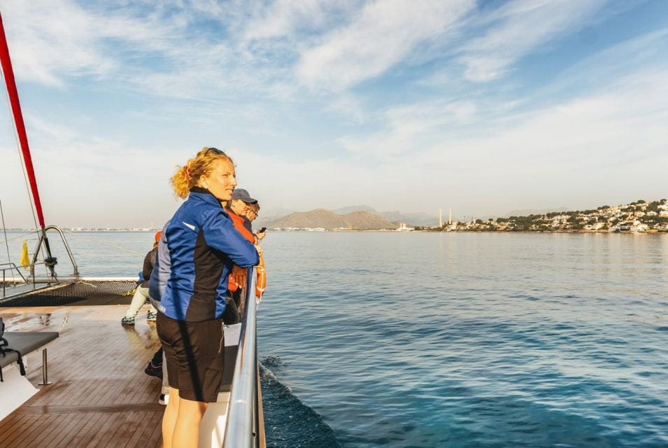 Alcudia: Sunset Catamaran Tour With Dinner and Snorkeling - Key Points
