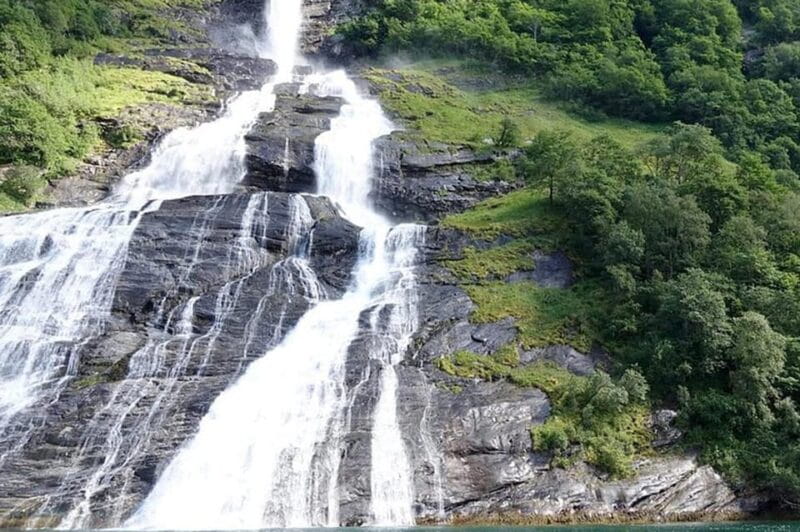 Ålesund-Geiranger Sightseeing Tour (one way) - What to Expect and Practical Tips