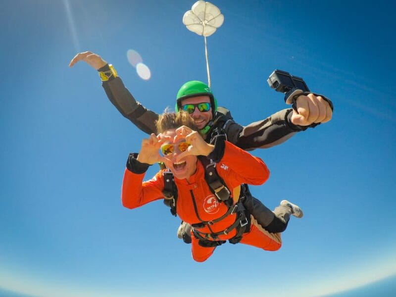 Algarve: Tandem Skydiving Adventure 15,000 to 10,000 Feet - FAQ