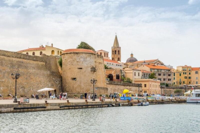 Alghero: City Center Tour with Wine Tasting - Walking Through Alghero’s Historic Streets