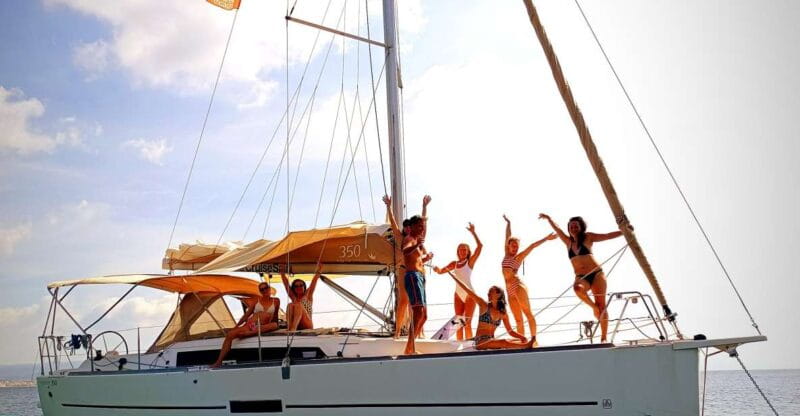 Alghero: Daily Sailing Experience with lunch onboard - The Experience Guide’s Role