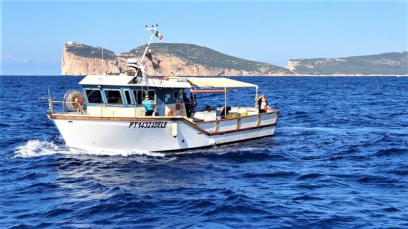 Alghero: Gulf of Alghero Fishing Boat Trip with Fresh Lunch - Key points / Takeaways