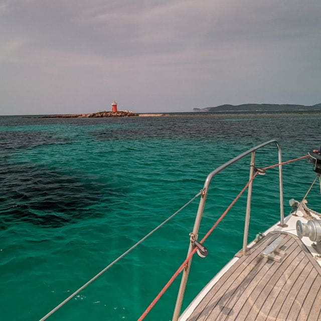 Alghero: Sunset Sailing Cruise with Aperitif - Who Will Enjoy This?