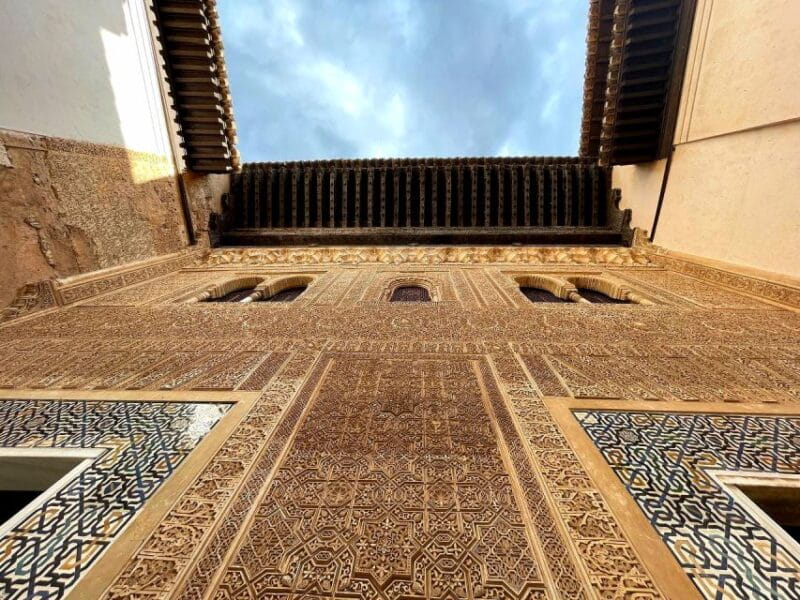 Alhambra and Nasrid Palaces Guided Tour with Tickets - Summary