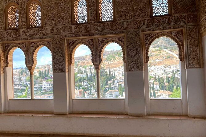 Alhambra and Nasrid Palaces Guided Tour With Tickets - Pricing and Discounts