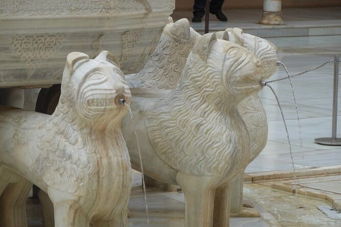 Alhambra entrance with Nazaries Palaces and audio guide without queues - Key Points / Takeaways