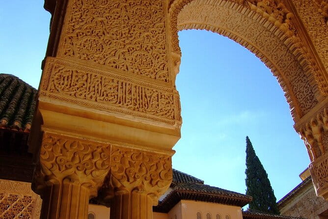 Alhambra entrance with Nazaries Palaces and audio guide without queues - Exploring the Alhambra with an Audio Guide: A Practical Breakdown