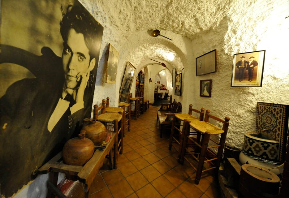 Alhambra Guided Tour and Flamenco Show With Optional Dinner - Key Points