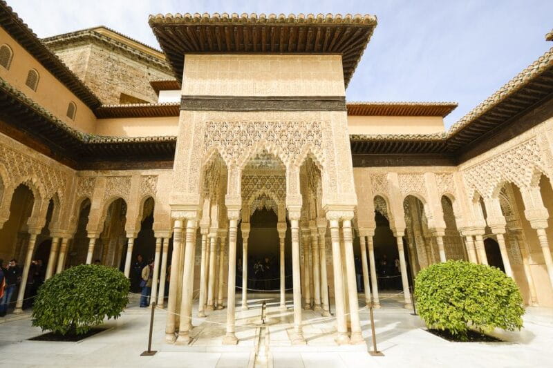 Alhambra, Nasrid Palaces, and Generalife 3-Hour Guided Tour - An Honest Look at the Alhambra, Nasrid Palaces, and Generalife 3-Hour Guided Tour