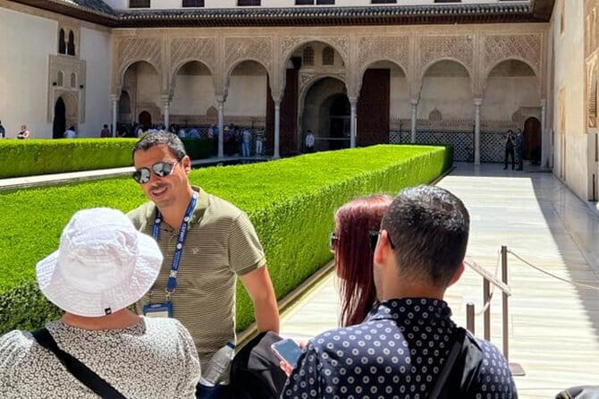 Alhambra, Nasrid Palaces, Generalife & Alcazaba Private Tour - Who Will Love This Tour?