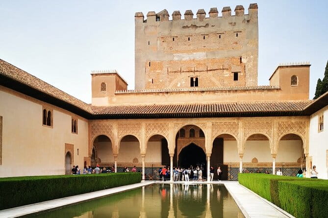Alhambra Private Tour with Tickets to the Nasrid Palaces - A Detailed Look at the Alhambra Private Tour with Tickets to the Nasrid Palaces