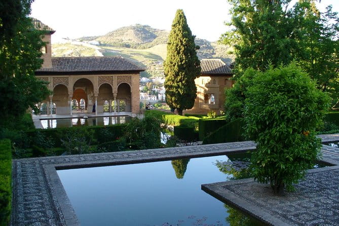 Alhambra Skip-the-Line Guided Tour - Price and Logistics