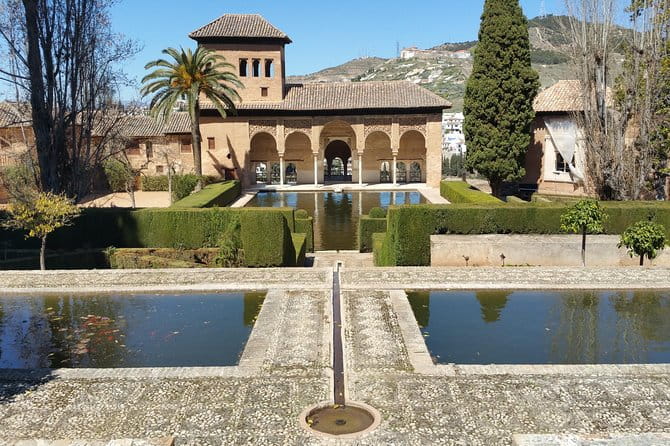 Alhambra Skip-the-Line Guided Tour - Who Would Enjoy This Tour?