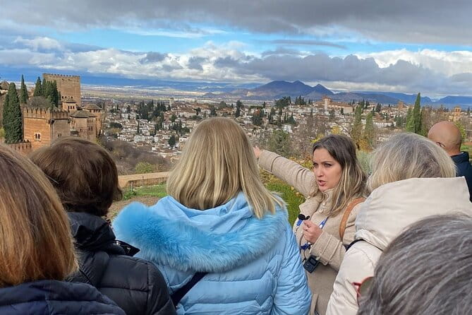 Alhambra Unique Experience: Private visit with official guide - Exploring the Alhambra: A Step-by-Step Guide to the Private Tour