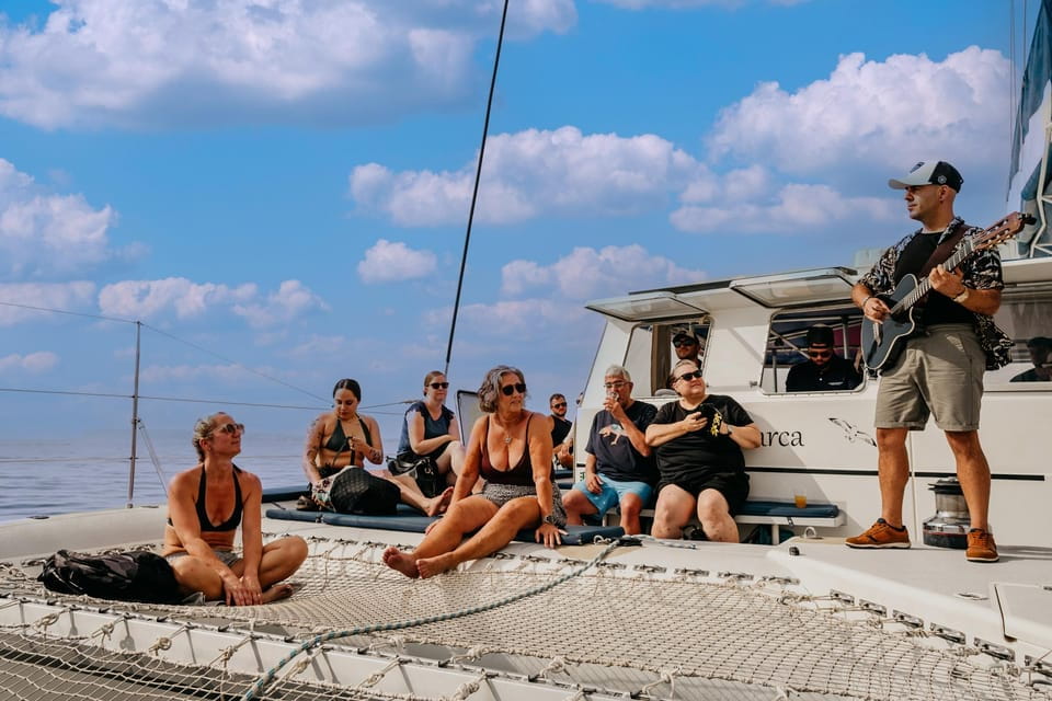 Alicante: Afternoon Cruise With Appetizer and Live Music - Onboard Experience