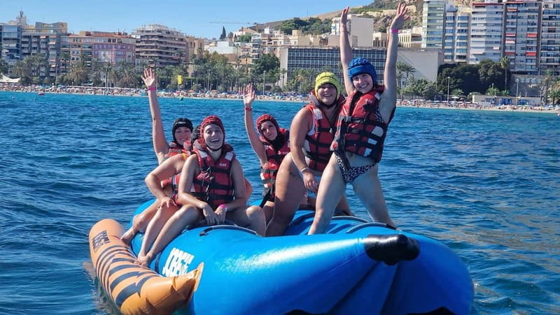 Alicante: Banana ride, Crazy Sofa y Flyfish - Price and Logistics: Making the Most of Your 30 Minutes