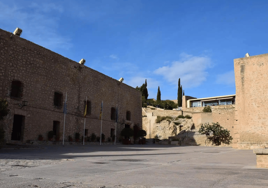 Alicante: Bullring and Castle Guided Tour With Taxi Transfer - Itinerary Details