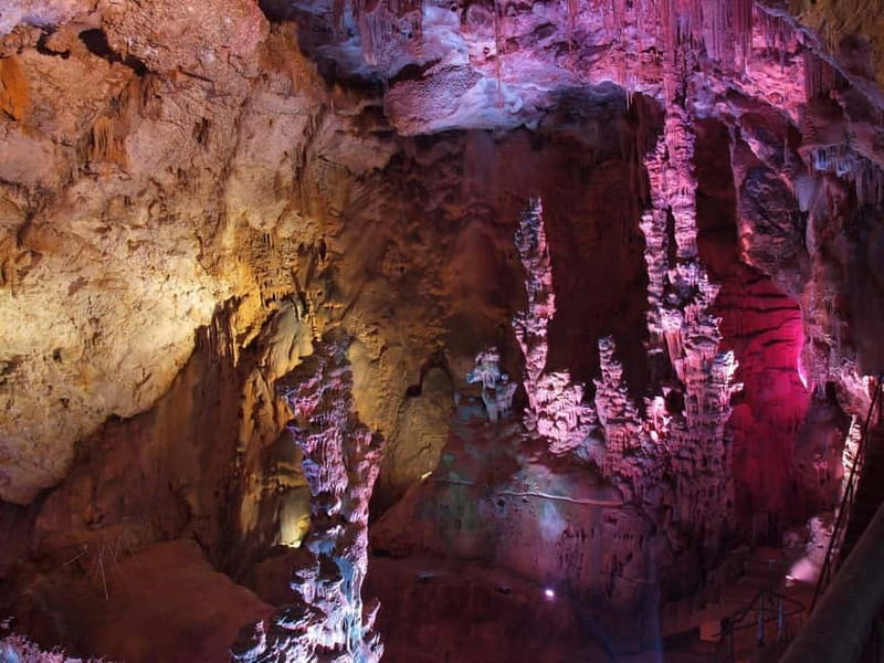 Alicante: Canelobre Cave time travel + Busot tour private transport - Experiencing the Cueva de Canelobre