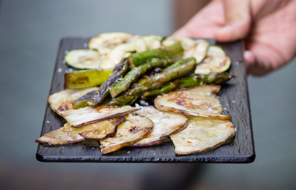 Alicante: Central Market Guided Food Tour With Tapas Bars - Alicante Central Market