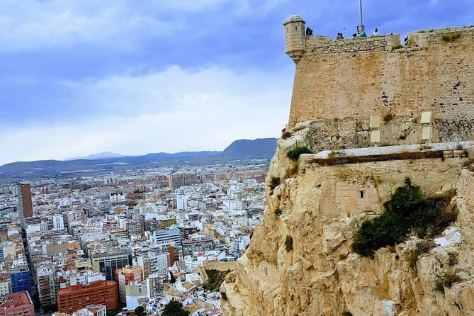 Alicante & Elche. Transport, guide and monuments. - Practical Tips for Travelers