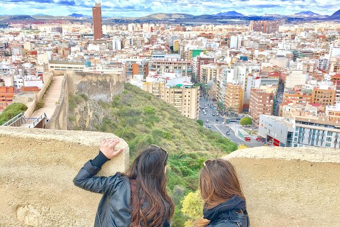 Alicante Historic Small Group Tour With Tapas Tasting - Personalized Small-Group Experience
