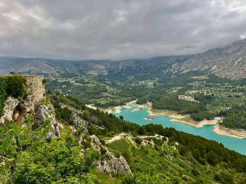 Alicante: Premium Winery with 7 Tastings and Guadalest Transfer Included - Visiting Guadalest: A Medieval Gem