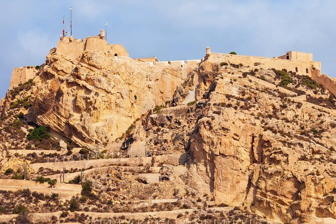 Alicante Semi-Private Tour: City, Castle, Market & Tapas Walk - The Vibrant Heart: Alicante’s Central Market