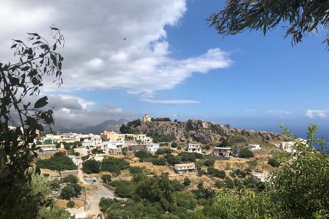 All day road trip from the North mountains to the South beaches - FAQ