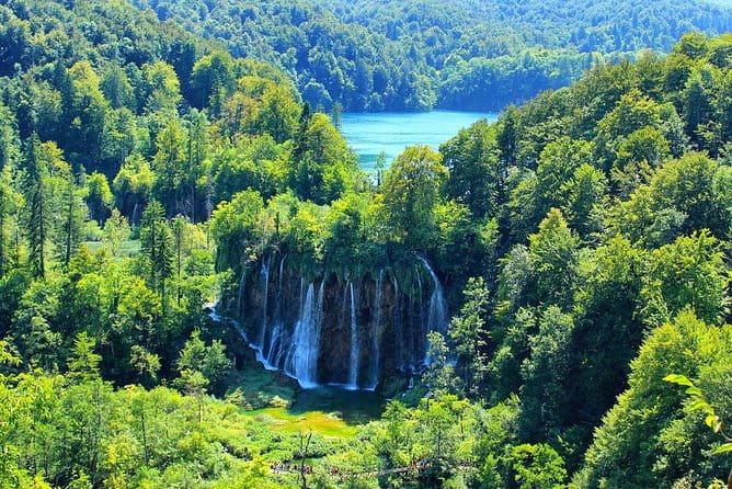 All inclusive luxury daytrip to Plitvice from Zagreb. - Exploring the Route: A Detailed Breakdown