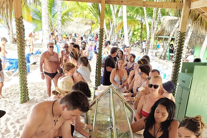 All-Inclusive Saona Island Full Day Trip and Catamaran Cruise From Santo Domingo - Customer Reviews