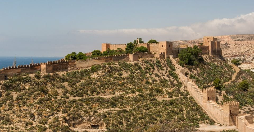 Almeria: Alcazaba Guided Tour - Experience Highlights