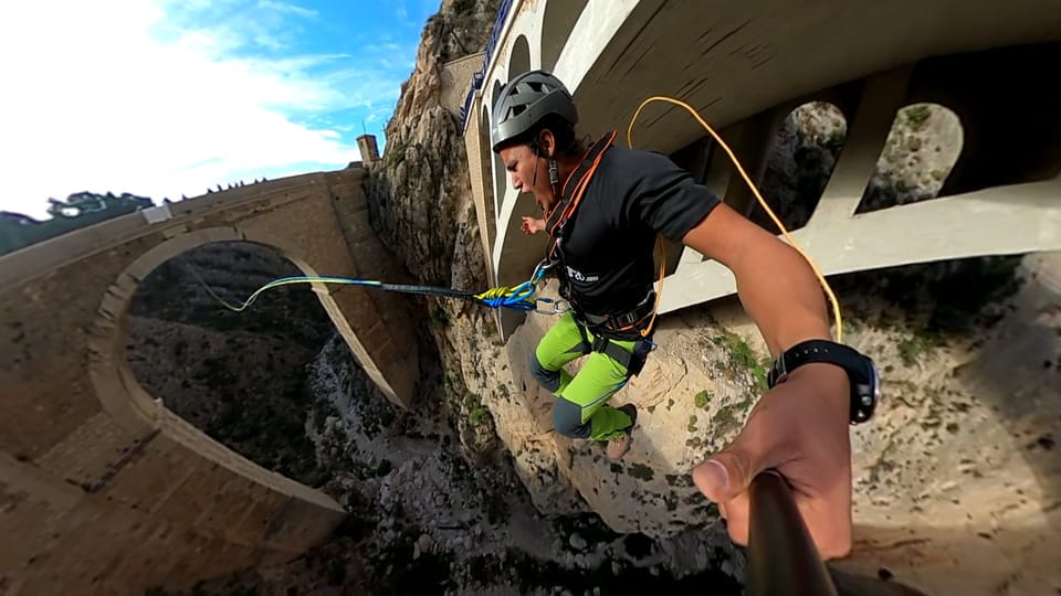 Altea: Bungee Jumping in El Mascarat Canyon - Participant Eligibility