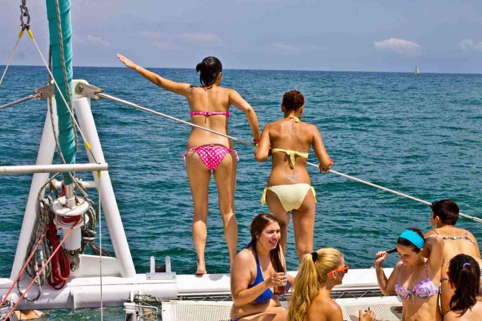 Altea: Catamaran Party Boat - Important Policies to Know