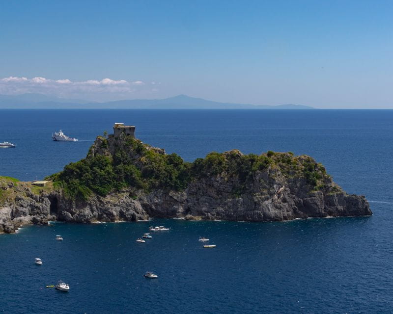 Amalfi Coast Private Half Day Tour From Positano/Praiano - On-Board Amenities