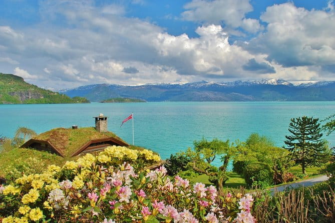 AMAZING HARDANGER FJORD: Private guided round trip from Bergen, 10 hours - Discovering the Magnificence of the Hardangerfjord