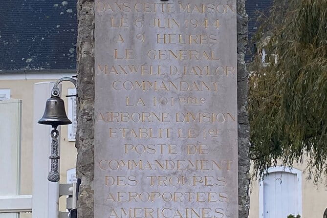 American 101st & 82nd Paratroopers in Normandy battlefield tour - Angoville-au-Plain: Acts of Heroism